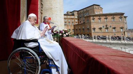 Sứ điệp Phục Sinh và phép lành Urbi et Orbi