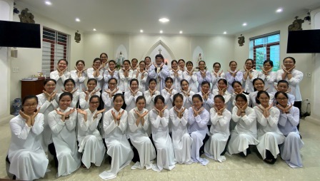 Khối Thanh Tuyển Hội Dòng Mến Thánh Giá Hưng Hóa Kết Thúc Khóa Linh Thao 2025: Rong Ruổi Hành Hương Cùng Thầy Giêsu