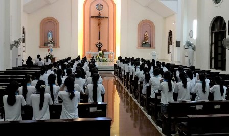 Khai mạc khóa sinh hoạt hè tu sinh nữ đợt 2/2025 tại Hội Dòng Mến Thánh Giá Hưng Hóa