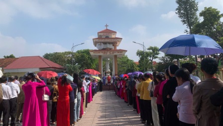 Hiệp Hội Tín Hữu Mến Thánh Giá Giáo Hạt Đông Nam Phú Thọ Hành Hương Năm Thánh 2025