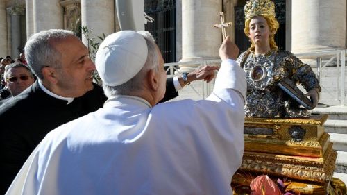 Tiếp kiến chung 12/11/2025 - ĐTC Lêô XIV: Tình huynh đệ giải phóng chúng ta khỏi sự ích kỷ, thù hận và kiêu ngạo