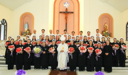 Thánh lễ khấn trọn năm 2020