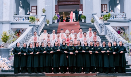 Thánh Lễ Tuyên Khấn Lần Đầu và Tuyên Khấn Trọn Đời Ngày 18.8.2025