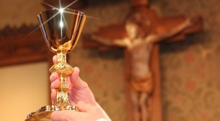 Thập giá: Bàn Thờ Dâng Của Lễ Đời Ta