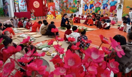 Trường Mầm Non Ánh Sao Tổ Chức Hoạt Động Trải Nghiệm Gói Bánh Chưng Tết Cho Trẻ 5 Tuổi