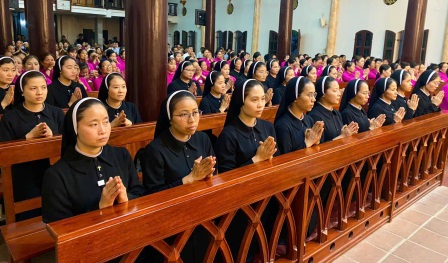 Cộng Đoàn Mến Thánh Giá Nỗ Lực Và Hiệp Hội Tín Hữu Mến Thánh Giá Giáo Xứ Nỗ Lực Mừng Bổn Mạng Lễ Thánh Giuse Bạn Trăm Năm Đức Trinh Nữ Maria